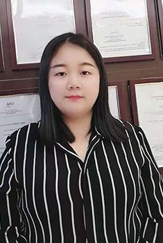 羅金艷女士，從事注冊行